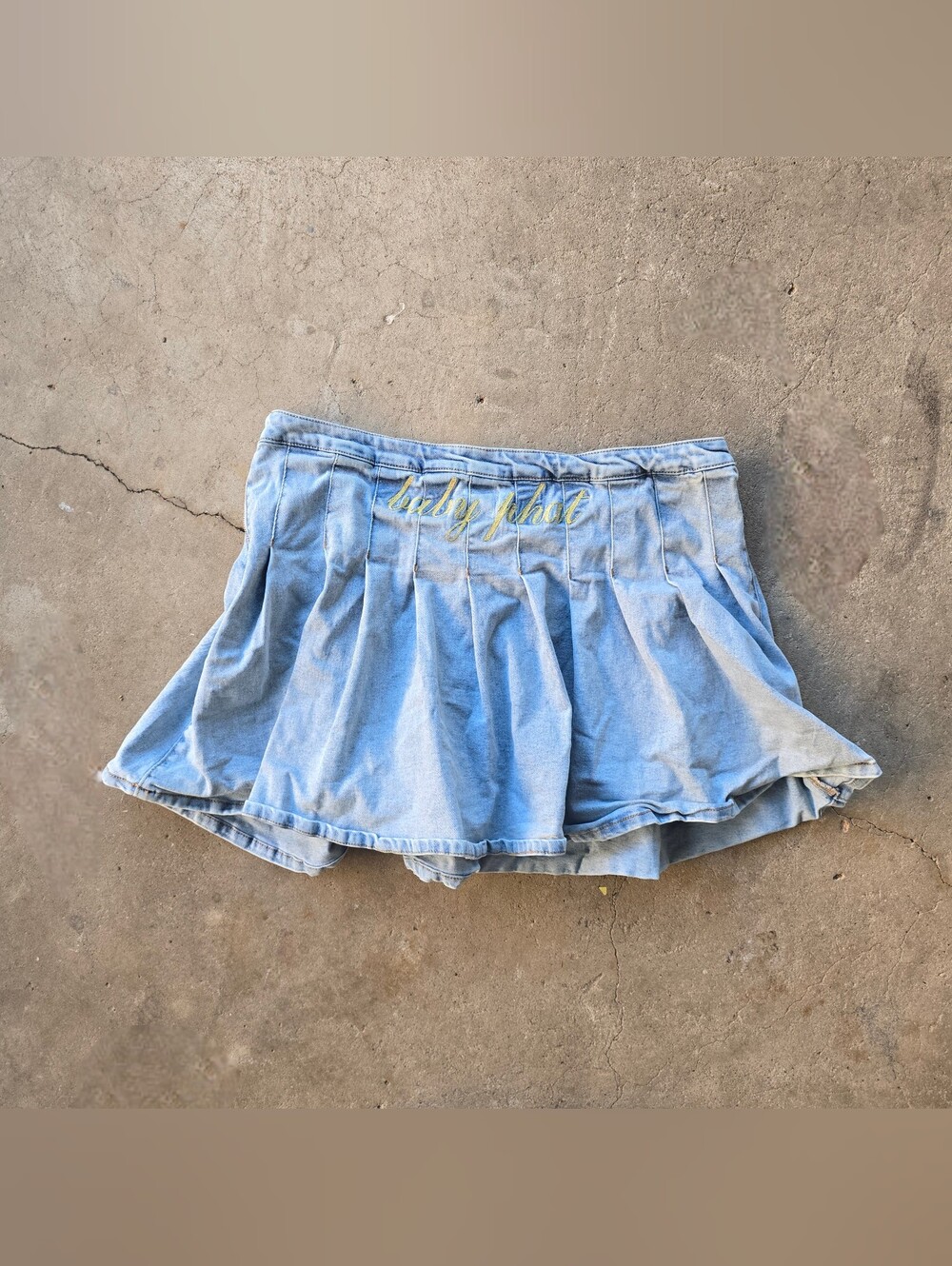 vintage y2k baby phat Embroidered spellout script pleated mini skirt 2xin good